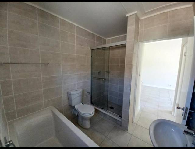 1 BEDROOM PROPERTY TO RENT IN GREENBAY ECO ESTATE